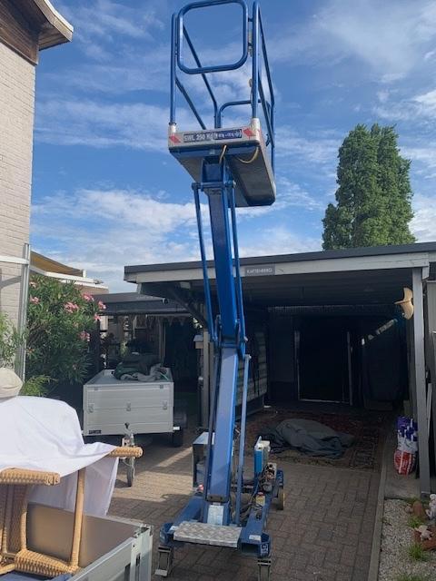 Hoogtewerker powertower lift perfecte staat werkhoogte 5.4 s, Zakelijke goederen, Machines en Bouw | Liften, Steigers en Ladders