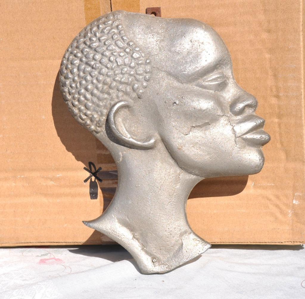 tete africaine murale en aluminium massif, Antiquités & Art, Enlèvement ou Envoi