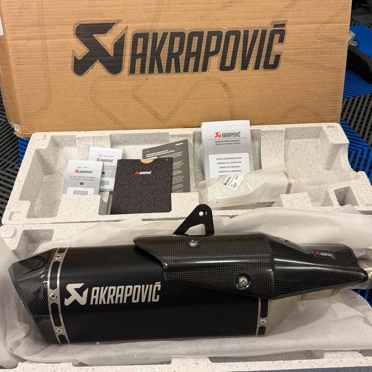 Akrapovic Honda X-ADV750 uitlaat slip-on / Forza 750 demper, Motoren, Onderdelen | Honda, Nieuw, Ophalen