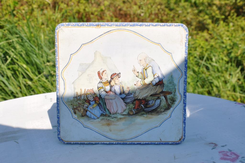 §  boite en fer carrée decor henriot quimper, Enlèvement ou Envoi, Utilisé, Biscuits, Autres marques