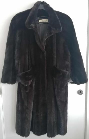 Exclusieve Vintage Nertsbontjas beschikbaar voor biedingen