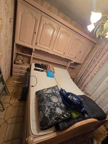 Chambre à coucher  beschikbaar voor biedingen