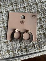 Boucles d’oreille neuf, Handtassen en Accessoires, Oorbellen, Nieuw