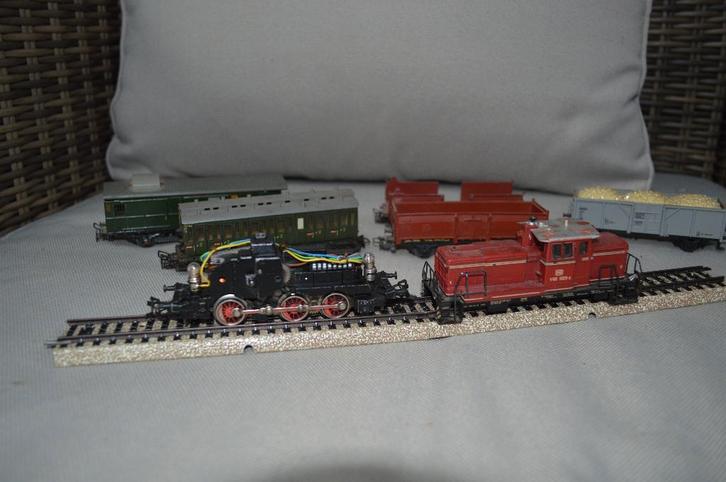 Märklin 3064 DIGITAAL + 5 wagons, Hobby en Vrije tijd, Modeltreinen | H0, Gebruikt, Treinset, Wisselstroom, Märklin, Analoog, NS