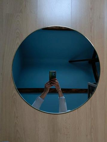 Spiegel diam. 50 cm beschikbaar voor biedingen