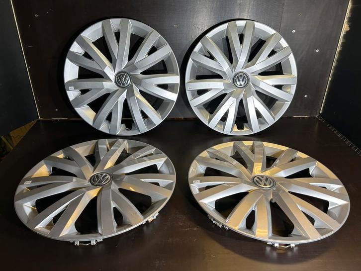 4 wieldoppen VW Passat Touran Caddy Golf 6.7.8 16", Auto diversen, Wieldoppen, Zo goed als nieuw, Ophalen of Verzenden