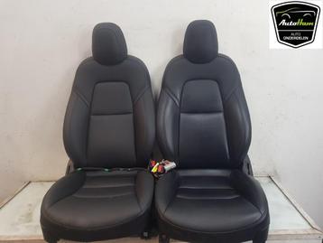 INTERIEUR Tesla Model 3 (01-2017/-) (110710300P), Auto-onderdelen, Interieur en Bekleding, Gebruikt, Overige automerken