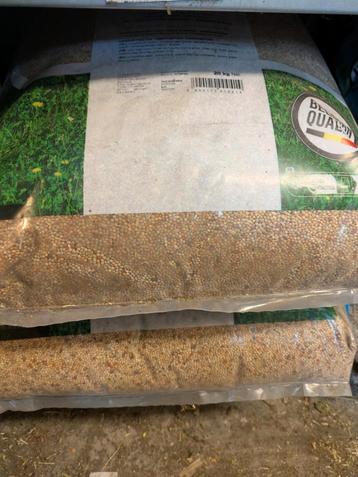 Parkietenvoer 20kg beschikbaar voor biedingen