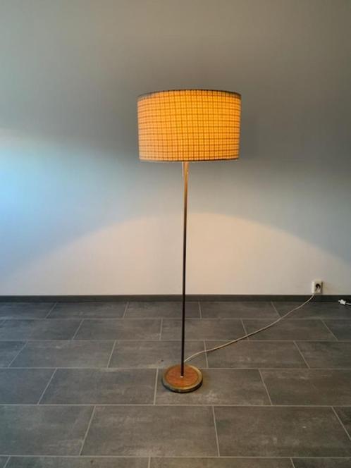 Vintage staande lamp, Huis en Inrichting, Lampen | Vloerlampen, Gebruikt, 150 tot 200 cm, Kunststof, Metaal, Stof, Ophalen of Verzenden