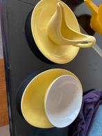 Ensemble vintage Boch en jaune clair, Maison & Meubles, Cuisine | Vaisselle, Uni, Utilisé, Enlèvement ou Envoi, Poterie