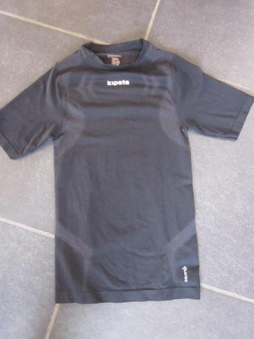 zwart thermisch ondershirt met korte mouwen beschikbaar voor biedingen