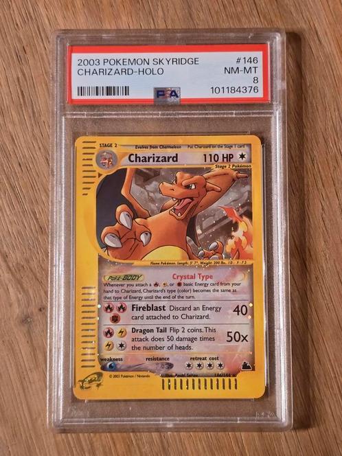 2003 POKÉMON SKYRIDGE #146 CHARIZARD-HOLO PSA 8, Hobby en Vrije tijd, Verzamelkaartspellen | Pokémon, Zo goed als nieuw, Ophalen