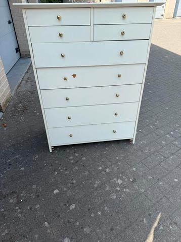 Vintage ladekast beschikbaar voor biedingen