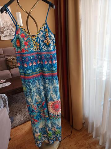 Heel elegante zomerjurk  "101 IDEES" beschikbaar voor biedingen