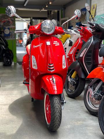 Vespa elettrica rood 45km/h nieuw 2 jaar garantie  beschikbaar voor biedingen