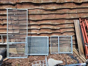 Lage kennel panelen  beschikbaar voor biedingen