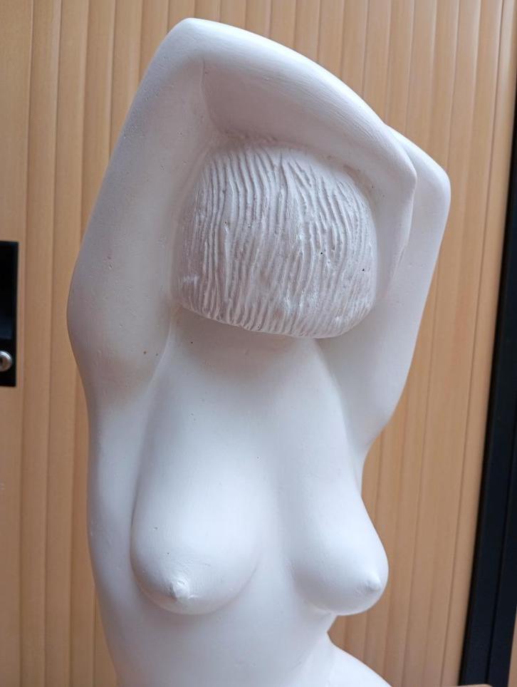 oud gips beeld naakt ( Rosa Ingels ), Antiek en Kunst, Kunst | Beelden en Houtsnijwerken, Ophalen of Verzenden