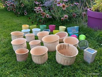 Pots de fleurs (27) beschikbaar voor biedingen