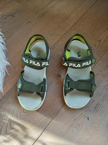 Maat 35 : sandalen schoenen fila klitteband zeer goede staat beschikbaar voor biedingen