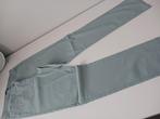 Munt groene broek net als nieuw te koop.M 42, Kleding | Dames, Broeken en Pantalons, Ophalen