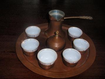 koperen tea set beschikbaar voor biedingen