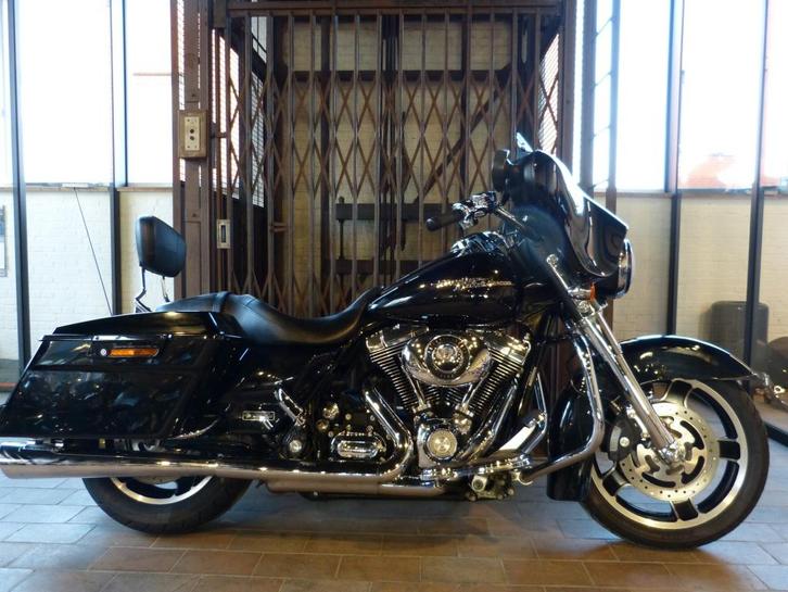 Harley-Davidson TOURING FLHX Street Glide (bj 2010), Motoren, Motoren | Harley-Davidson, Bedrijf, Overig, meer dan 35 kW, ABS