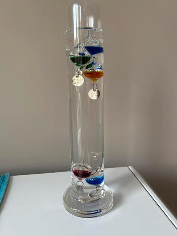 Galileo-thermometer in nieuwe staat beschikbaar voor biedingen