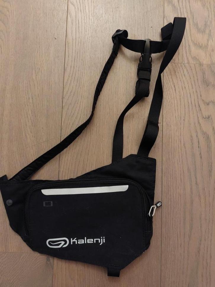 Decathlon loopzakje, Sport en Fitness, Loopsport en Atletiek, Zo goed als nieuw, Overige typen, Hardlopen, Overige merken, Ophalen of Verzenden