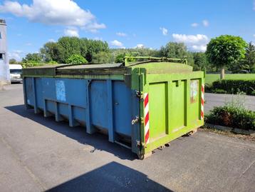 Gesloten 15 Kub container perfecte staat ! Nummer 23 beschikbaar voor biedingen