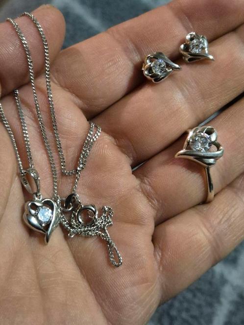 Zilveren juwelen setjes 25-30 euro 925 gestempeld, Handtassen en Accessoires, Kettingen, Zo goed als nieuw, Ophalen of Verzenden
