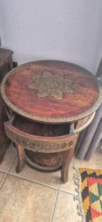 Tafel op voetstuk - Oosterse ronde tafel