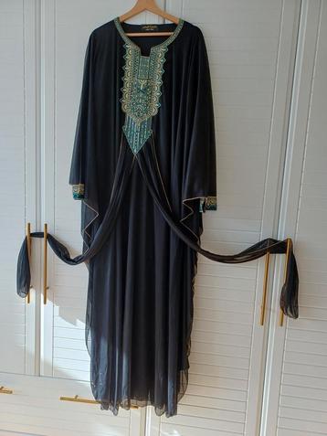 Prachtige kaftan  beschikbaar voor biedingen