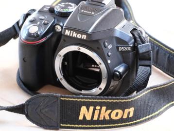 Boîtier Nikon D5300 beschikbaar voor biedingen