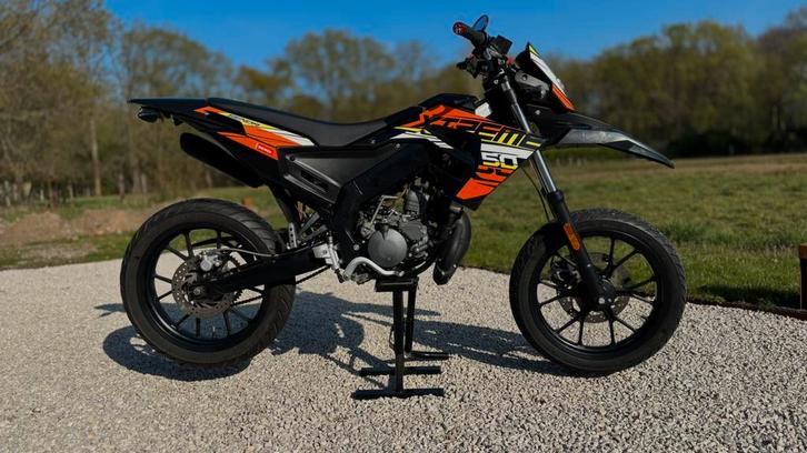 Derbi Senda X-Treme 50cc (NIEUW!), Fietsen en Brommers, Brommers | Derbi, Zo goed als nieuw, Klasse B (45 km/u), Ophalen