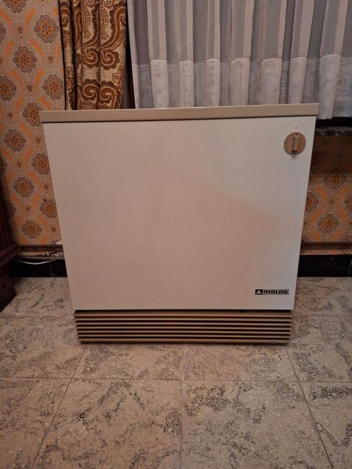 Accumulatiekachel van het merk MALAG, Doe-het-zelf en Bouw, Verwarming en Radiatoren, Gebruikt, Radiator, Ophalen