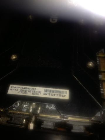 Gigabyte 1070 Ti + originele doos 8Gb, GDDR3, Enlèvement, Utilisé, HDMI