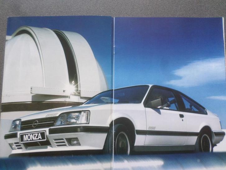 Opel Monza 2.2 & 2.5 & 3.0 1984 1985 Brochure - FRANS, Boeken, Auto's | Folders en Tijdschriften, Opel, Ophalen of Verzenden