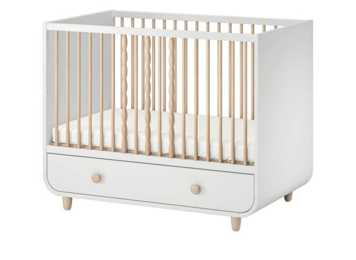 Lit bébé Ikea avec tiroir et barre de transition, Enfants & Bébés, Berceaux & Lits, Comme neuf, Lit, Enlèvement
