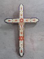 croix ancienne, Enlèvement