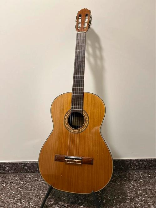 Aria AC-15 klassieke gitaar 70s, Muziek en Instrumenten, Snaarinstrumenten | Gitaren | Akoestisch, Zo goed als nieuw, Ophalen