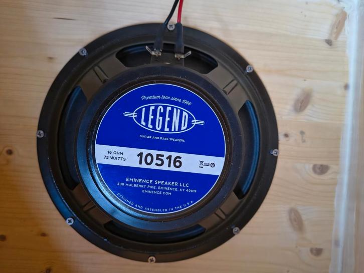 Eminence 10516 1x10 cab, Muziek en Instrumenten, Versterkers | Bas en Gitaar, Zo goed als nieuw, Gitaar, 50 tot 100 watt, Ophalen