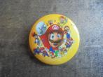 Vintage Button Mario Bros (zie foto's), Collections, Broches, Pins & Badges, Autres sujets/thèmes, Bouton, Utilisé, Enlèvement ou Envoi