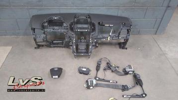 Airbag set + dashboard van een Opel Zafira beschikbaar voor biedingen