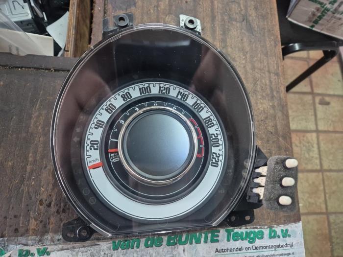 Kilometerteller KM van een Fiat 500, Auto-onderdelen, Dashboard en Schakelaars, Fiat, Gebruikt, 3 maanden garantie, Ophalen of Verzenden