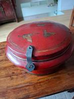 Antieke Chinese rode lakdoos, Antiek en Kunst, Ophalen