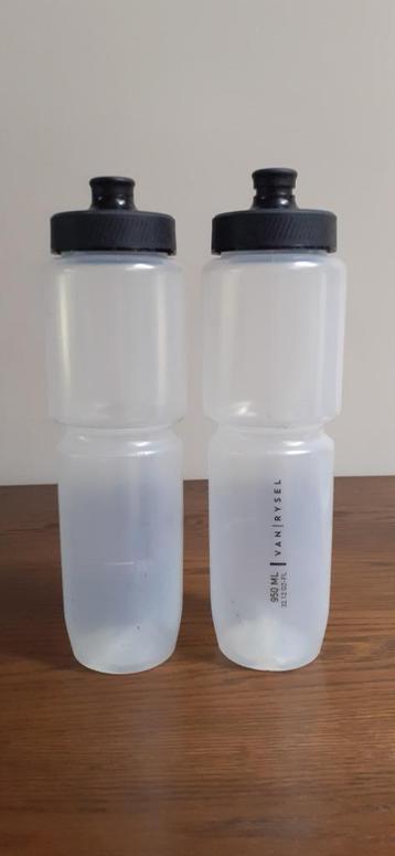 Drinkbussen 950ml beschikbaar voor biedingen