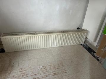 Radiator 180x45x16 cm beschikbaar voor biedingen
