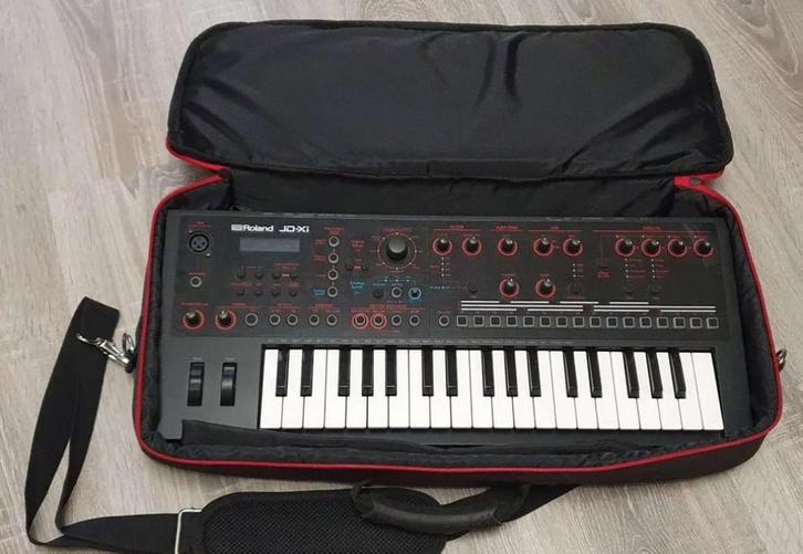 roland jd-xi, Muziek en Instrumenten, Synthesizers, Zo goed als nieuw, Roland, Ophalen of Verzenden