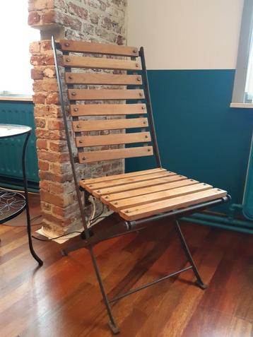 Chaises en teck et acier noir avec rivets frappé, pliante. beschikbaar voor biedingen
