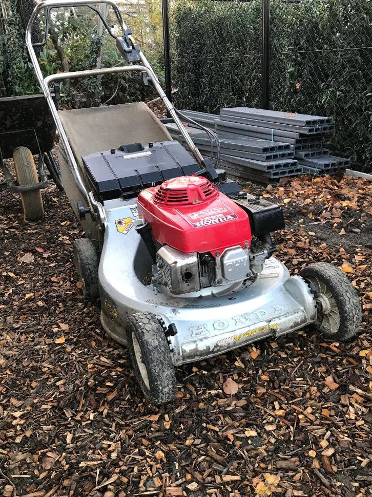 Grasmachine Honda HR 216 S, Jardin & Terrasse, Tondeuses à gazon, Utilisé, Tondeuses à gazon à essence, 30 à 39 cm, Tondeuse rotative
